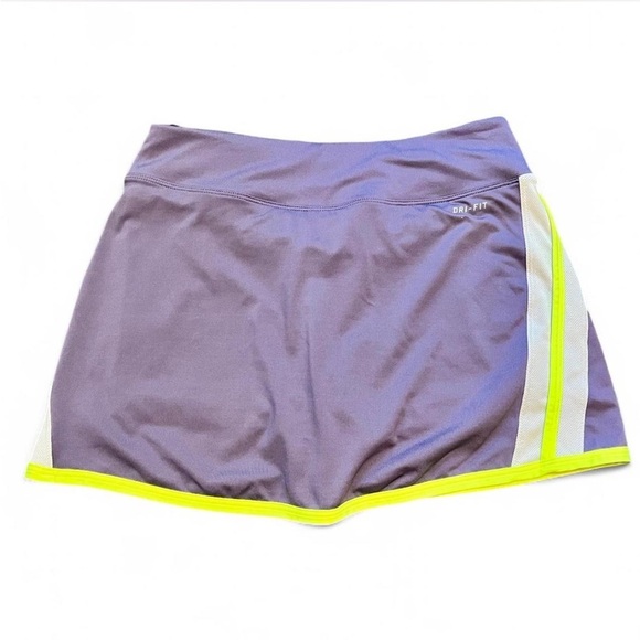 Nike purple Skirt with Yellow Trim and built in shorts size small - Picture 5 of 10